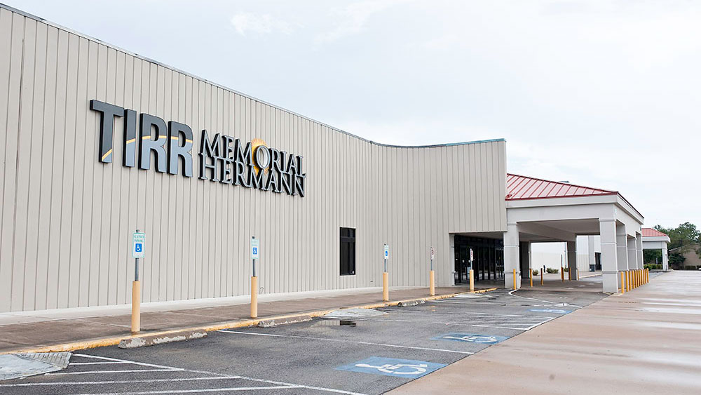 Exterior photo of TIRR Memorial Hermann at Kirby Glen Center