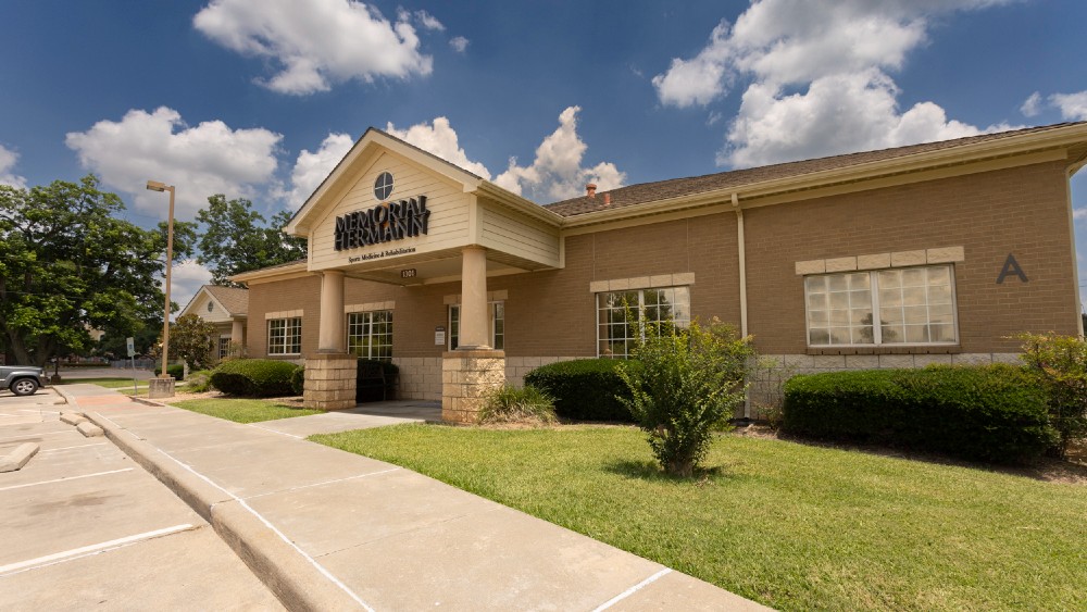 Exterior of Memorial Hermann Sports Medicine & Rehabilitation Wharton.